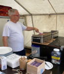 Jörg beim Grillen